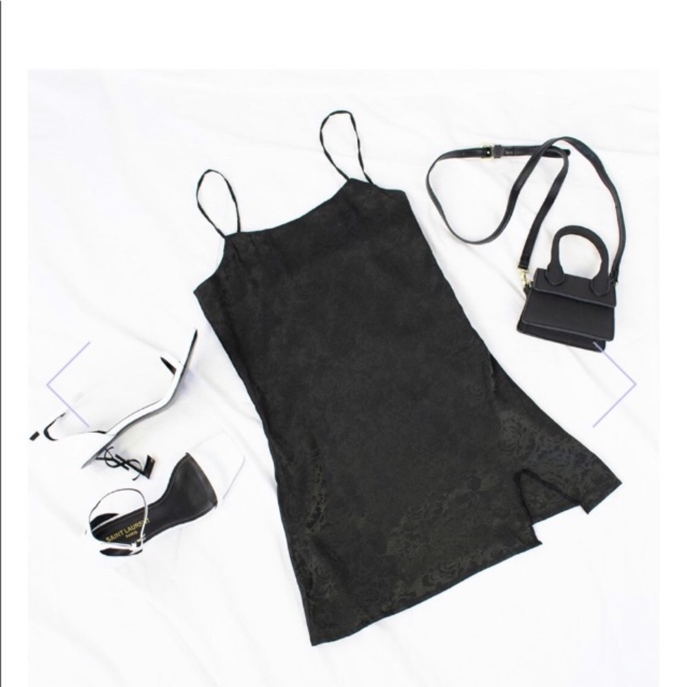HOOK YOU IN MINI DRESS || Shekou